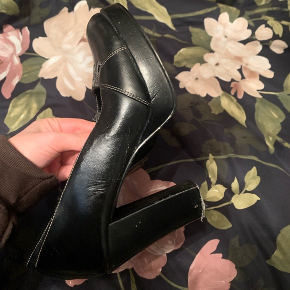 Bongo ‘Cinderella’ Black Vegan Leather Round Toe Chunky 4” Heels 90s Y2K - Picture 4 of 8